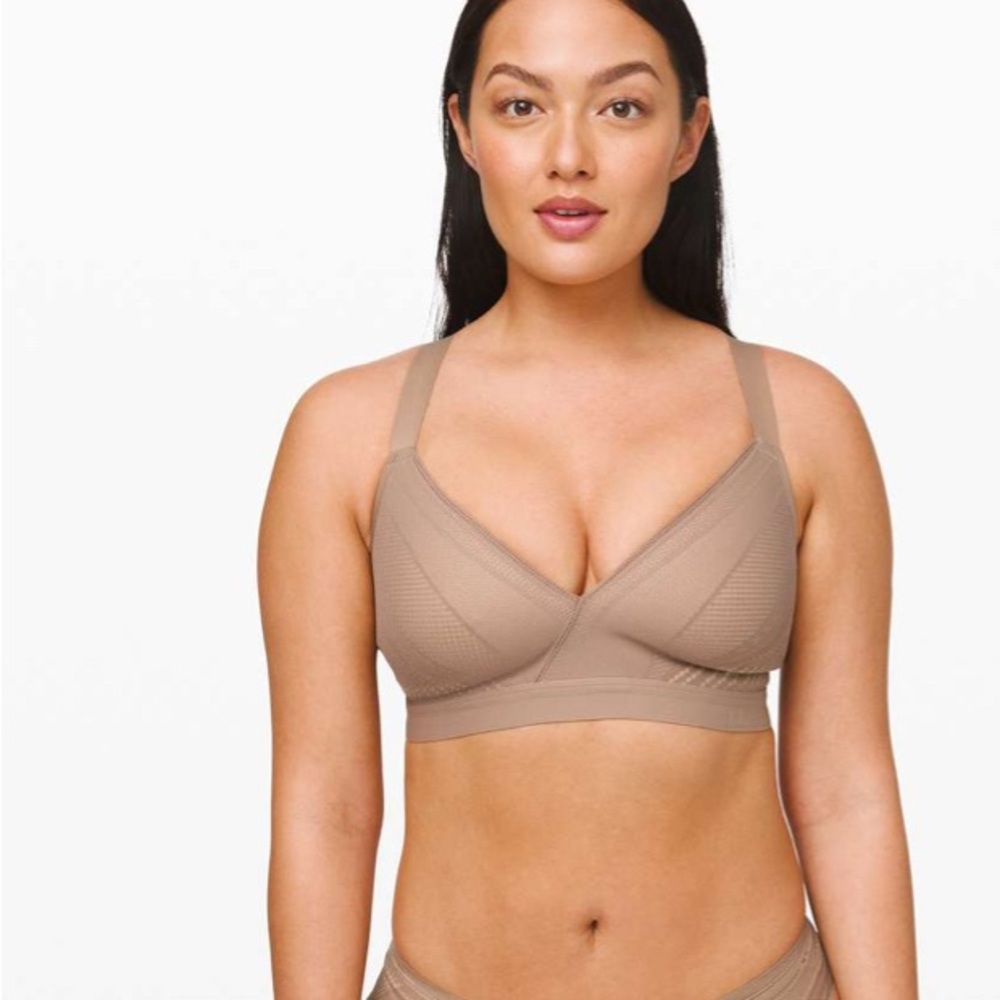 lululemon athletica Awake To Lace Nude/Tan Wireless Light-Support Bra 34A